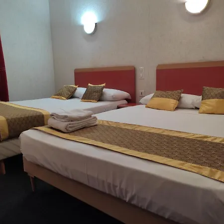 Otel Aux Armes De Belgique 2*